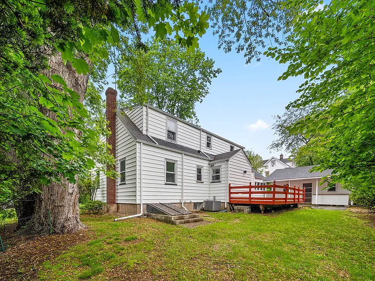 85 Serpentine Rd — Photo 31
