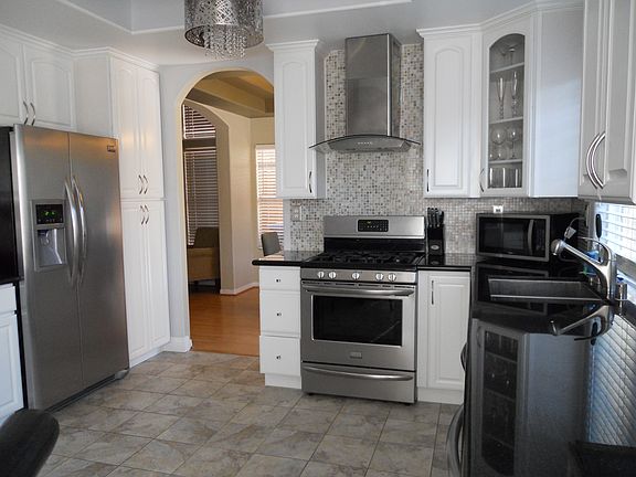 3rd image of 9152 Lemona Ave Unit 111