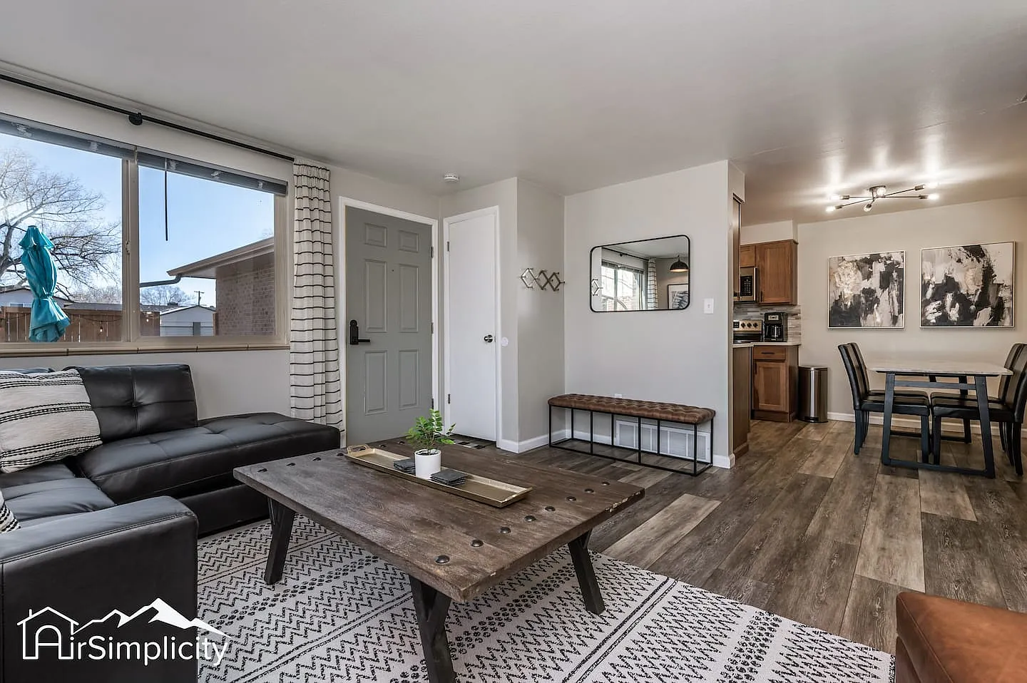 3 bed, 1475 sqft, $3,200 — Photo 1