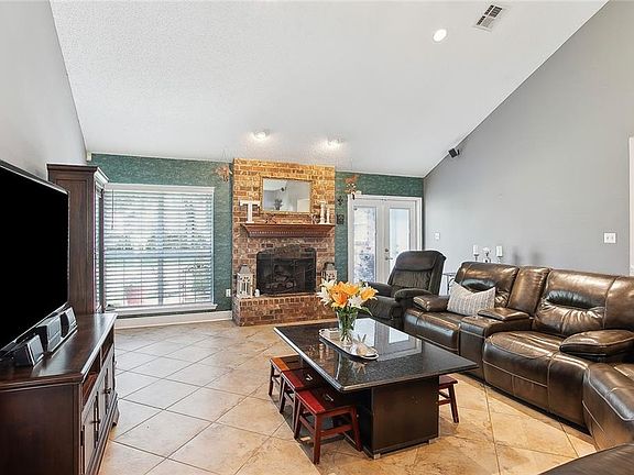 4th image of 131 Jesuit Bend Dr