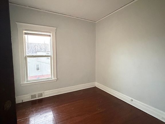 2nd image of 536 Holbrook Ave #Ii