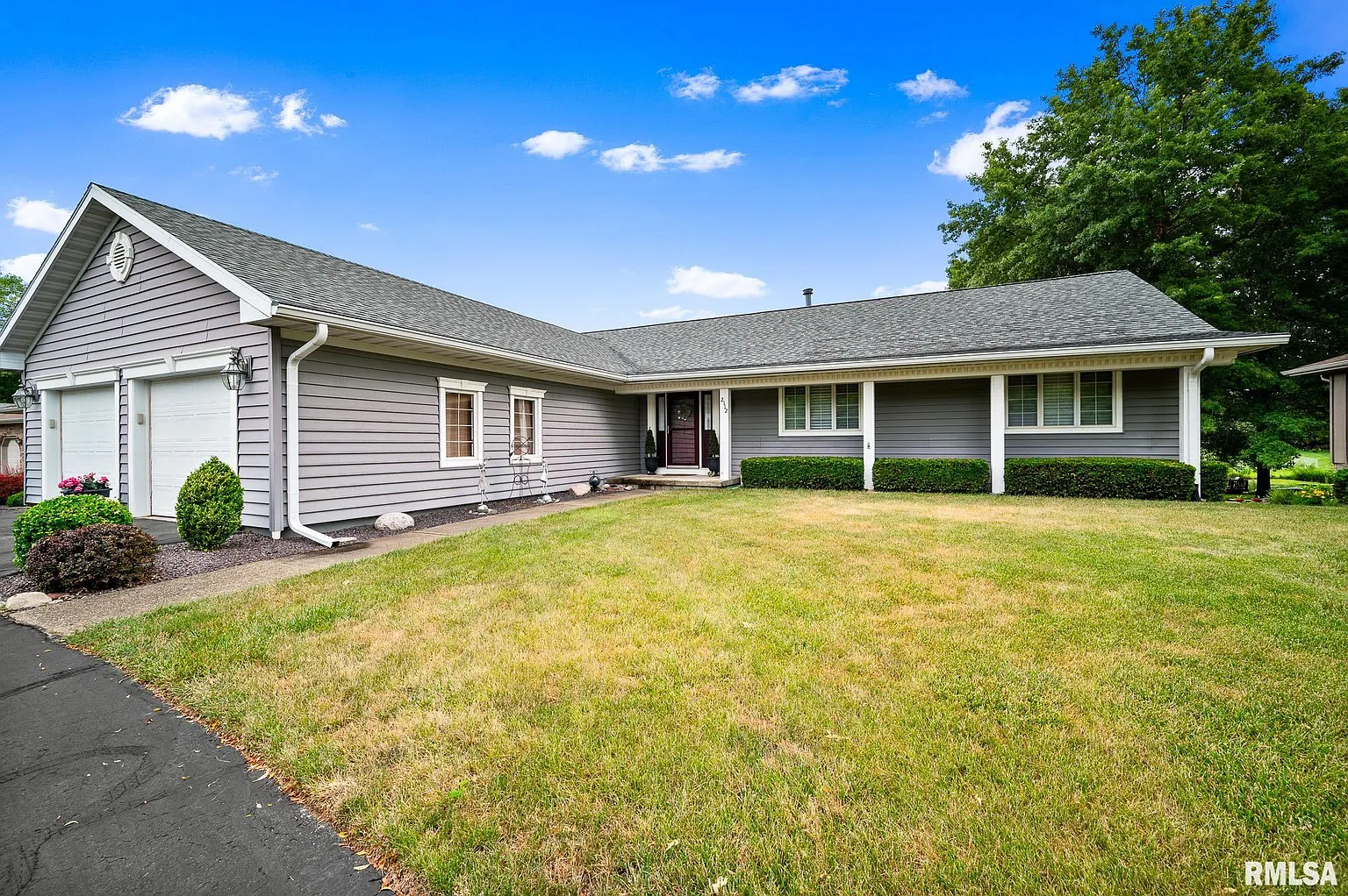 2112 Highwood Ave photo 1