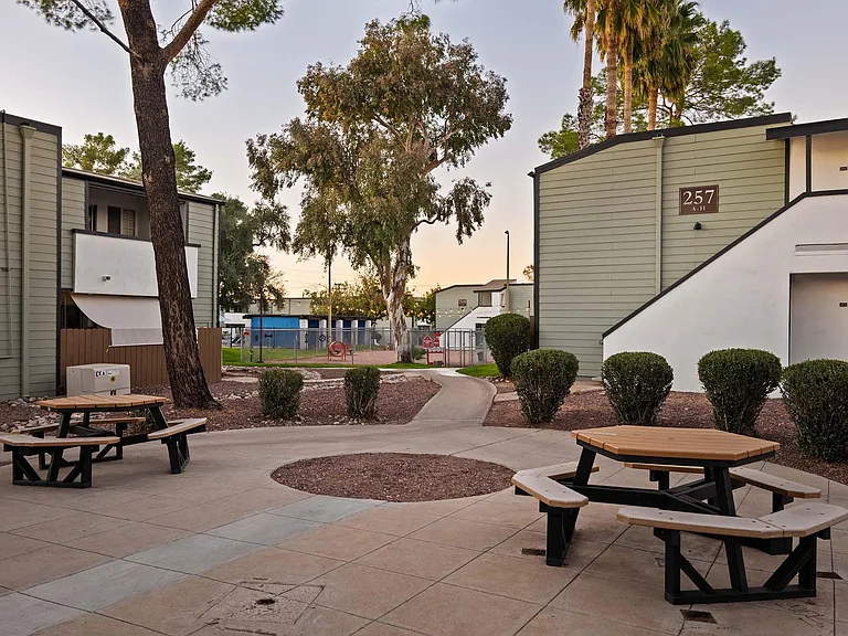 Brookwood Apartments — Photo 41