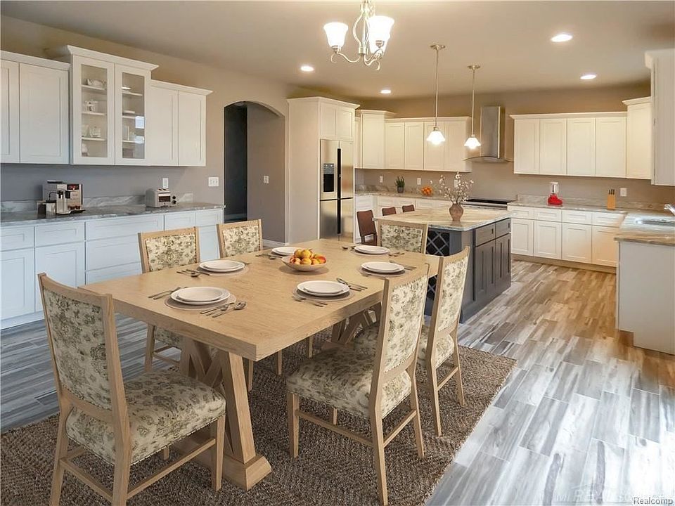 1st image of 54965 Black Hills Ln