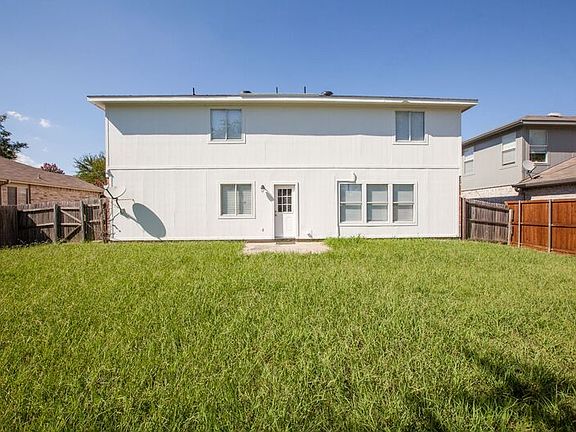 2nd image of 2621 Sundance Dr