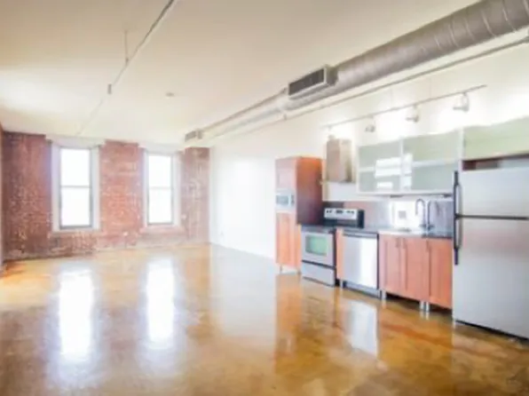 309 Delaware St APT 401, Kansas City, MO 64105