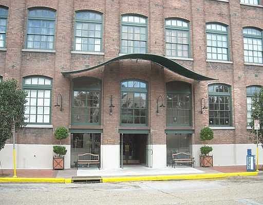 1st image of 1107 S Peters St APT 220