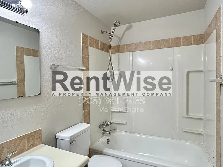 776 W Pennsylvania St — Photo 11