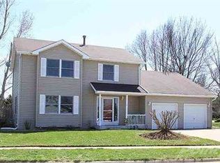 5 Phoenix Pl, Iowa City, IA 52246