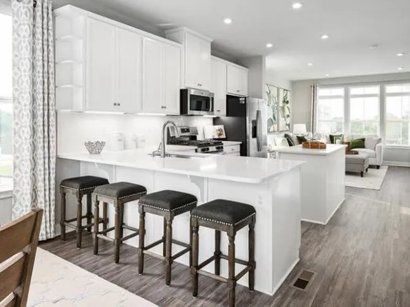 3703 S Tryon St, Charlotte, NC 28217