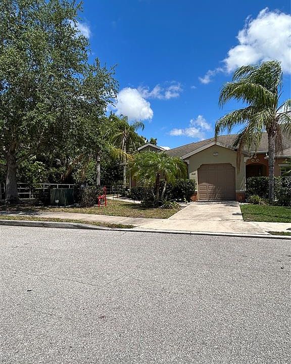1st image of 4628 1ST AVENUE E