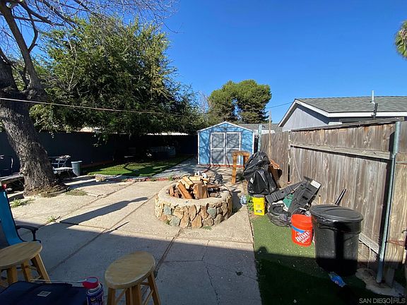 5th image of 1154 W Chase Ave