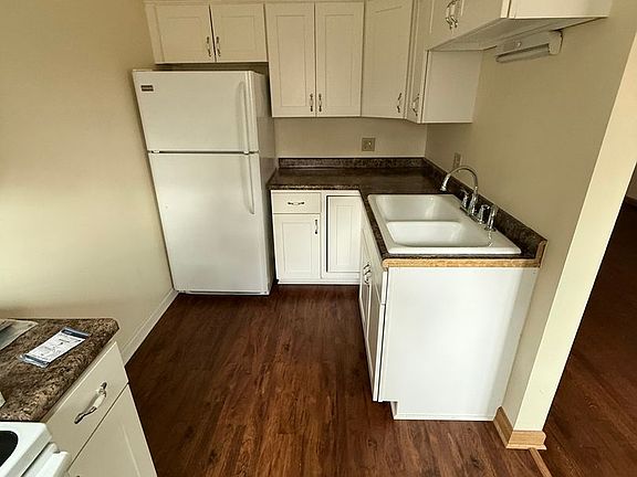 4th image of 3400 N Gordon Pl #3402