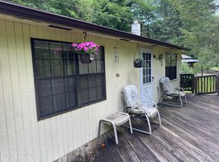 135 Old Laws Chapel Rd, Maryville, TN 37803