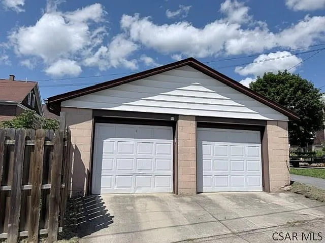 541 Ash St — Photo 35