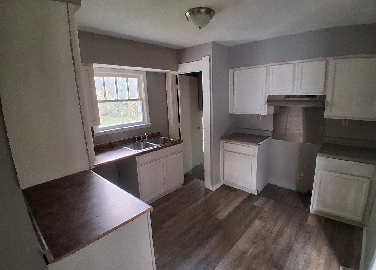 2 bed, $1,075 — Photo 4