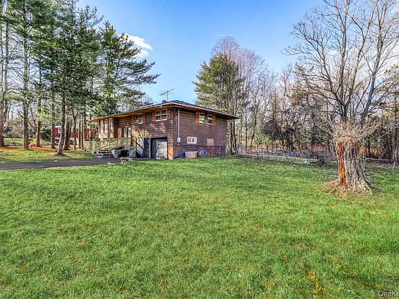 3rd image of 3 Camp Hill Road