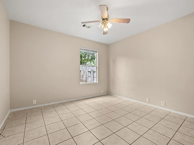 806 Grand Plains Dr — Photo 6