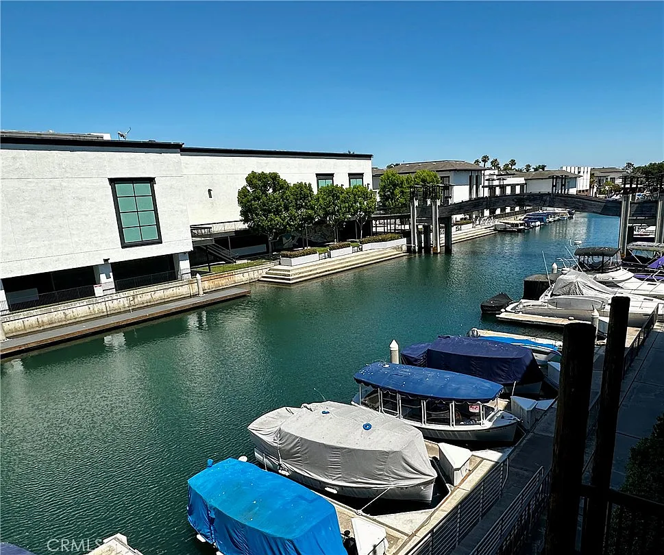 1 bed, 926 sqft, $3,750 — Photo 4