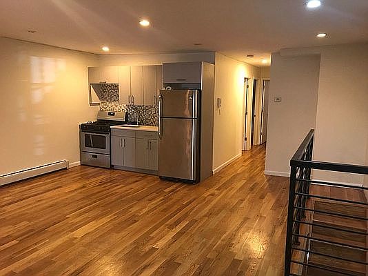 1st image of 70 Woodruff Ave #1