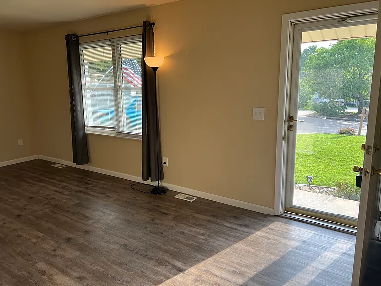 18 Duffy Ct — Photo 4