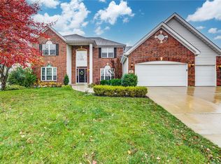 19 Jacqueline Knoll Ct, Saint Louis, MO 63129