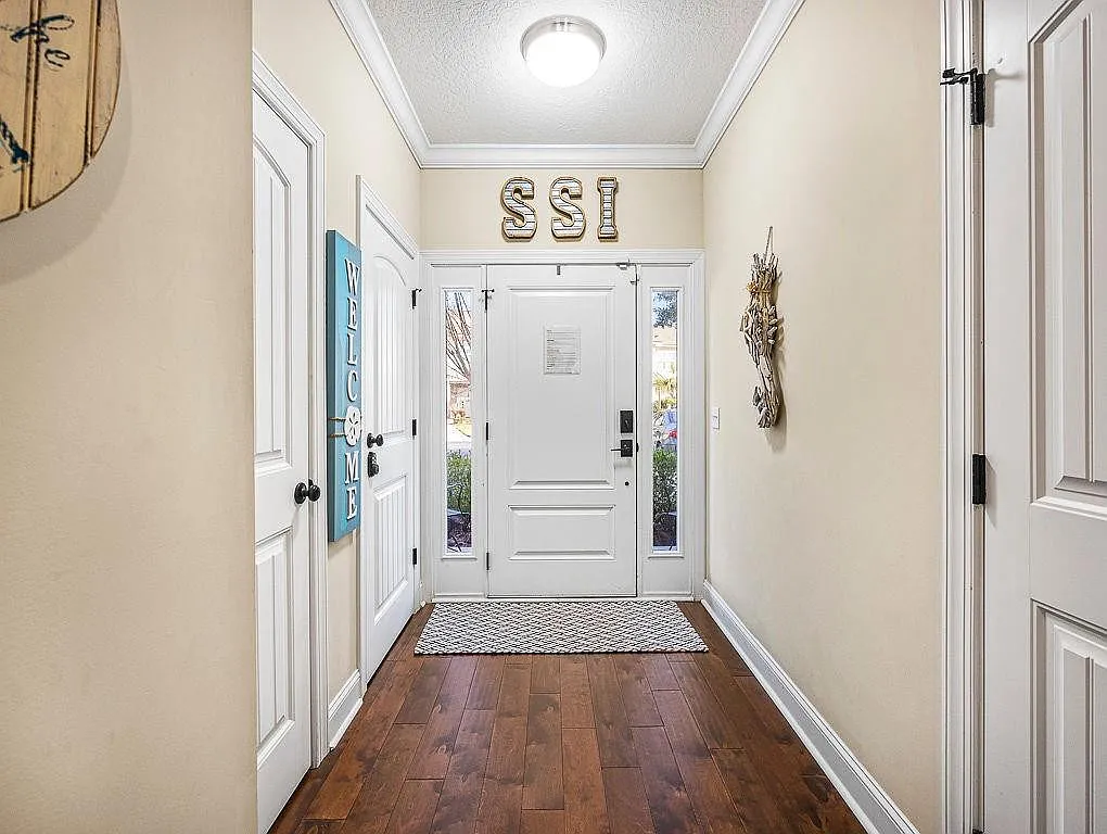 3 bed, 2.5 bath, 1772 sqft, $3,200 — Photo 4