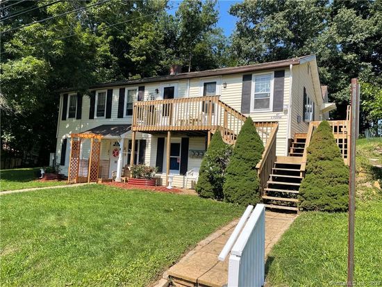 22 Woodlawn Avenue, Branford, CT 06405