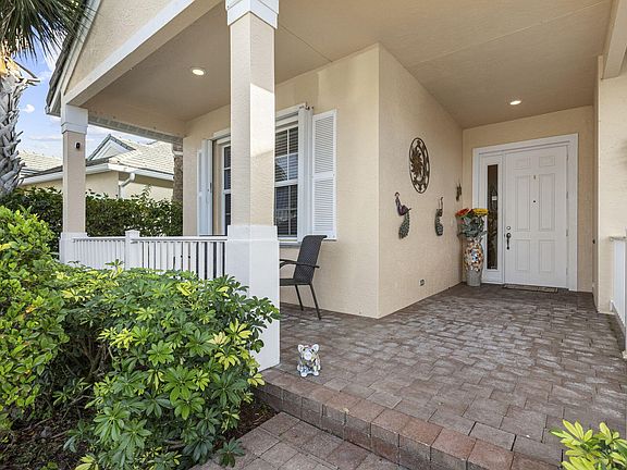 4th image of 148 NW Swann Mill Circle
