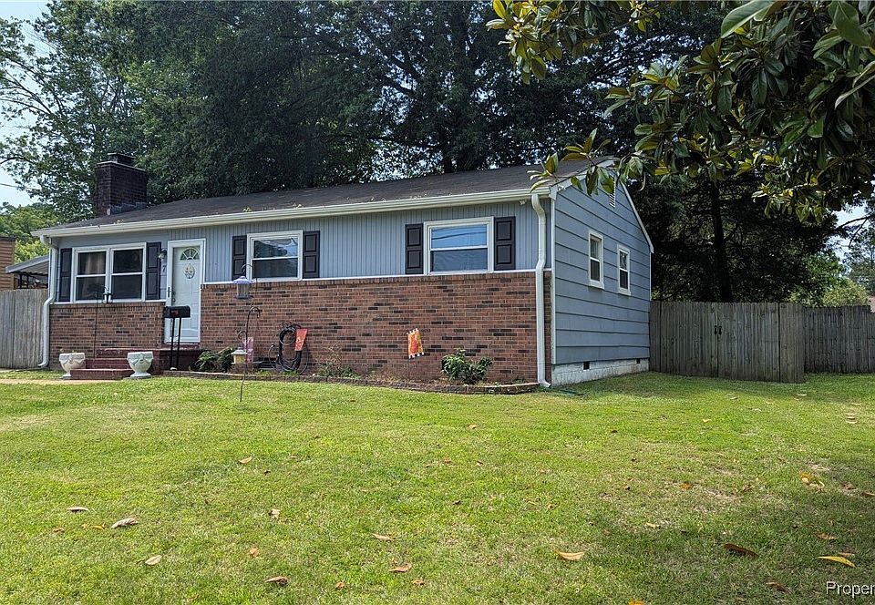 1st image of 7 Crutchfield Dr
