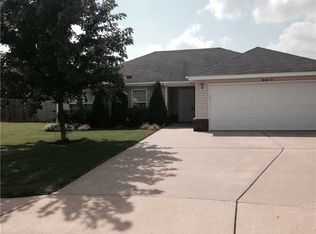 2407 SW Pawnee St, Bentonville, AR 72712