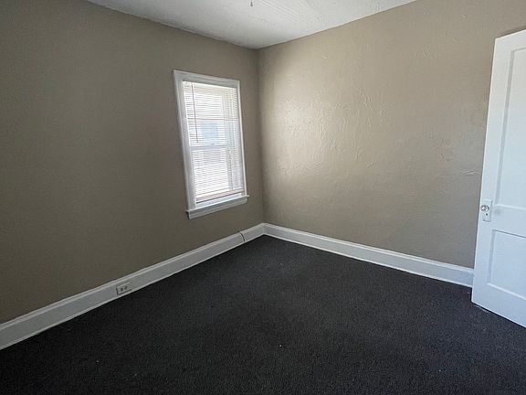 4th image of 3439 Altamont Ave