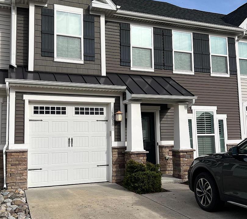 1st image of 33308 Guilford Ln Unit 8