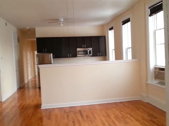 3rd image of 1527 W Chicago Ave #3