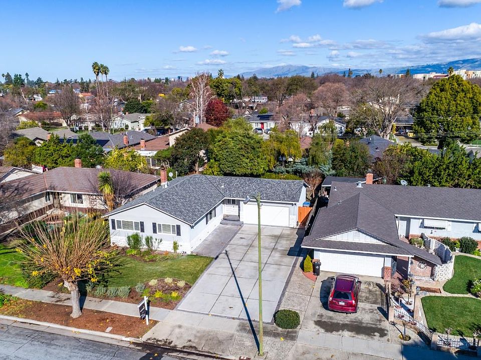 1st image of 901 Kingfisher Dr