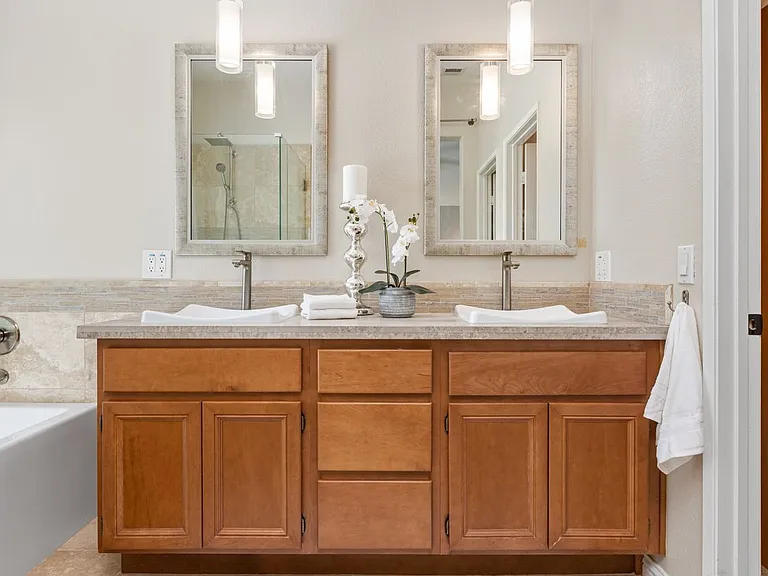 11785 Westview Pkwy — Photo 35