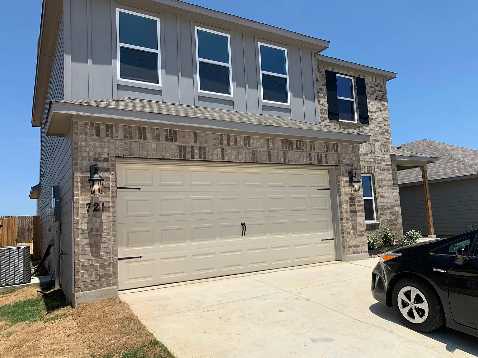 721 Peak Pl — Photo 3