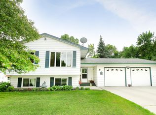 419 4th St SE, Mayville, ND 58257