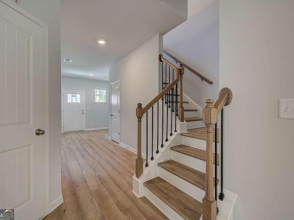 5th image of 161 Geranium Ln
