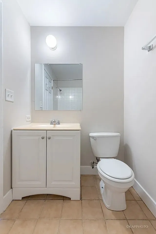 3 bed, 1200 sqft, $2,250 — Photo 3