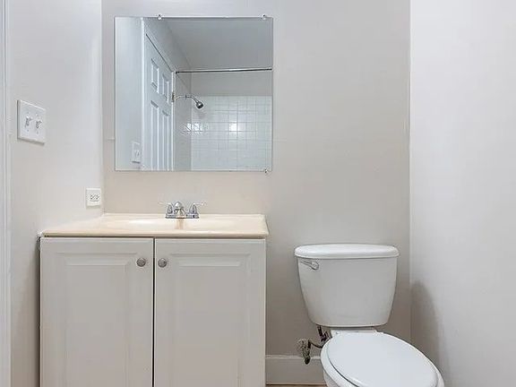 3rd image of 2850 W Fillmore St #1