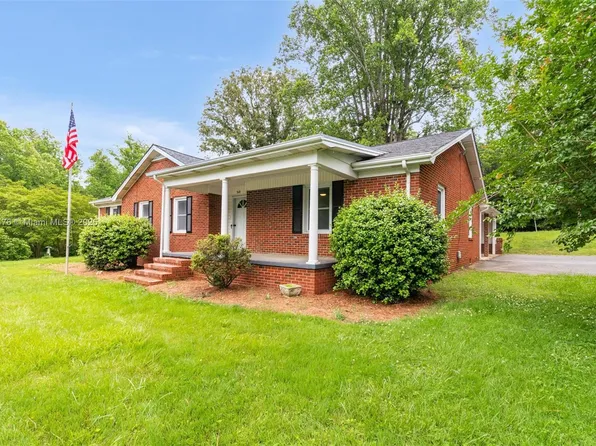 518 E Main St, Franklinville, NC 27248