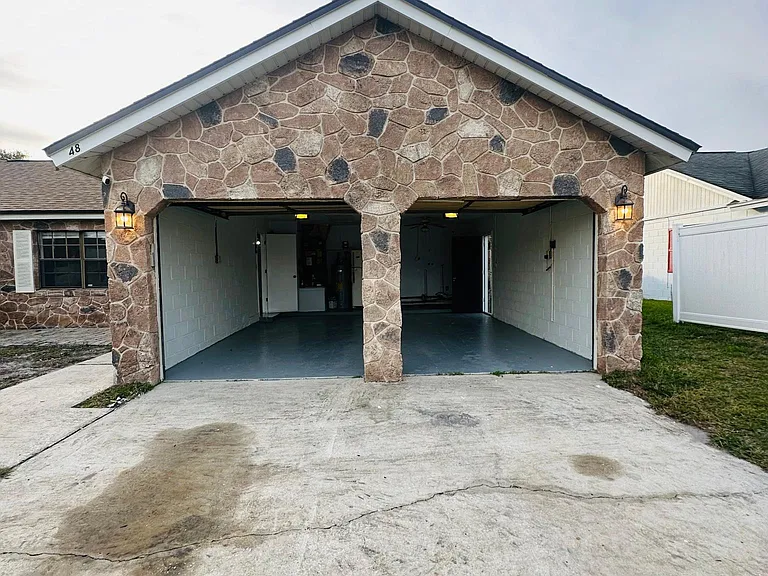 648 Pyramid Ave — Photo 3
