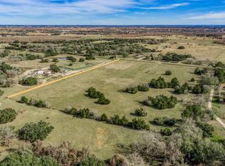 5 Maplewood Ln, Brenham, TX 77833