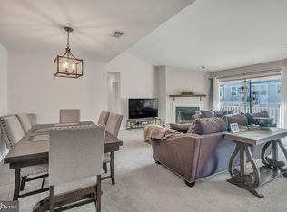 1004 Mews Dr, Sellersville, PA 18960