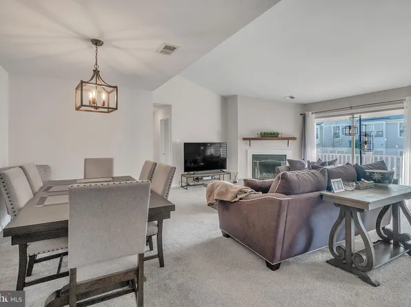 1004 Mews Dr, Sellersville, PA 18960