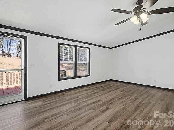 4th image of 1270 Price Hollow Pl