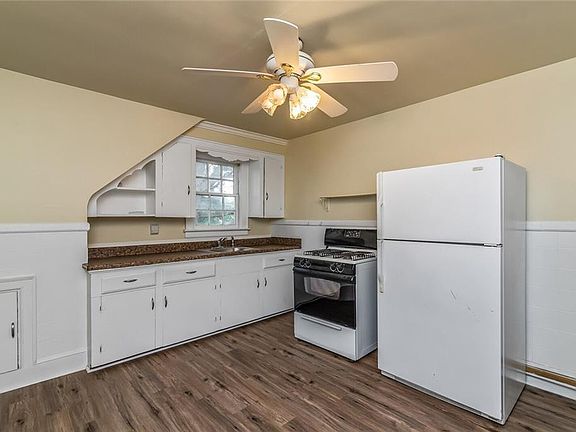 2nd image of 4102 Race St