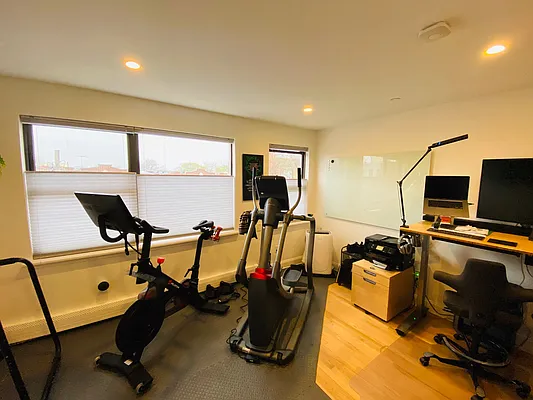 Rented by Avenue Sotheby's International Realty | media 36
