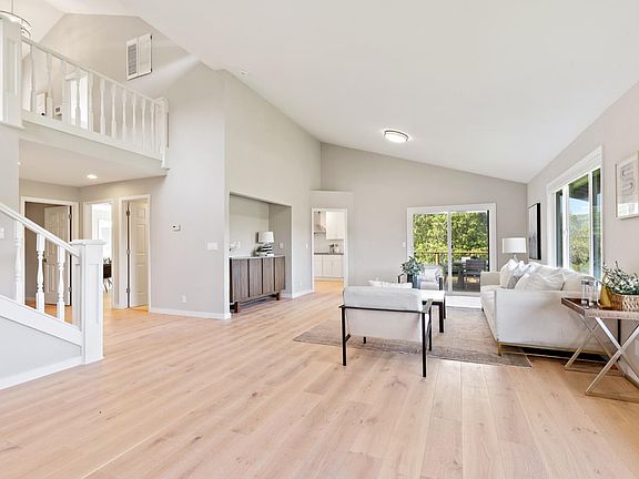 2nd image of 5 Wanda Ln